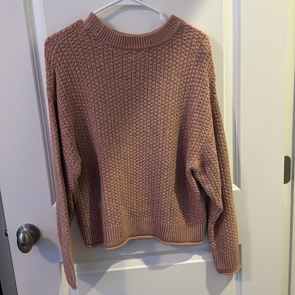 Pink Universal Threads Sweater - Picture 2 of 3